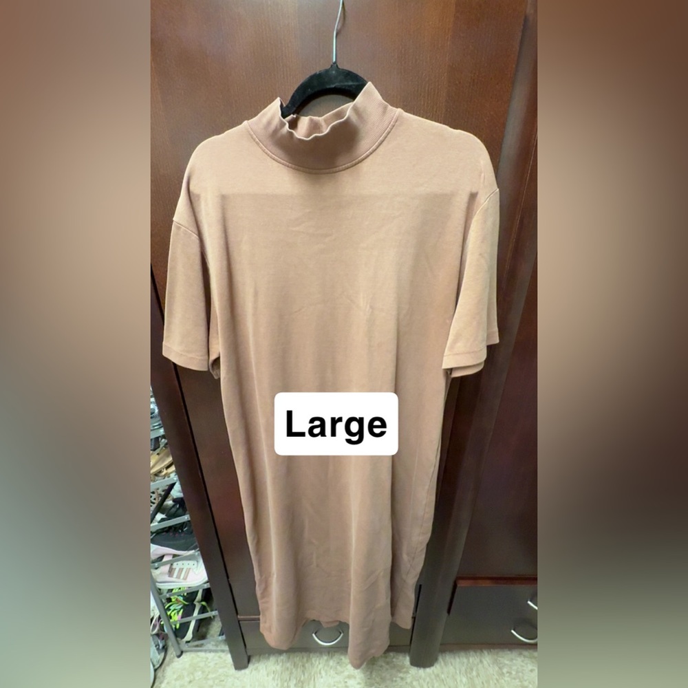 Tan Mock Neck Short Sleeve Dress - Large
